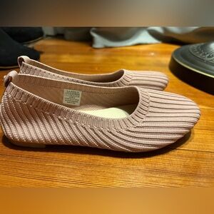 Blush Knit Girl’s Flats size 2